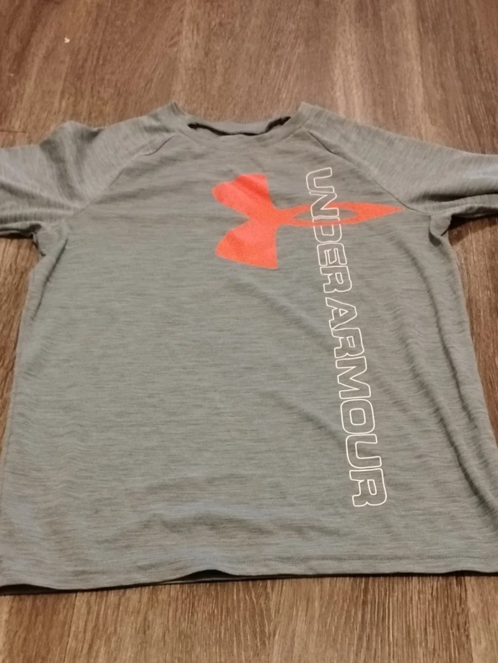 Youth XL Under Armour Grey Shirt